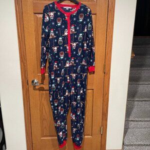 Peace Love & Dreams Womens M Sloth Christmas One Piece Sleepwear Pajamas PJs EUC